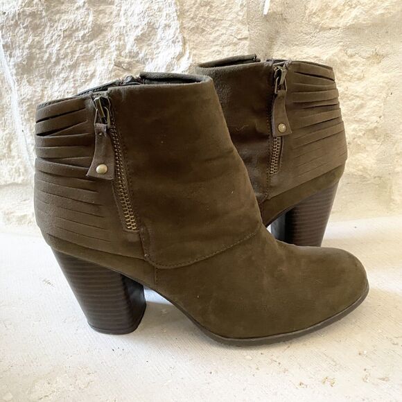 Madden Girl Destroy Heeled Ankle Bootie Faux Suede Green US Women 7.5 M - Picture 6 of 7